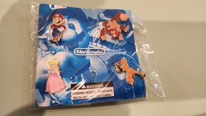 new & sealed 2006 World Of Nintendo Pins Samus Mario Princess Peach Donkey Kong