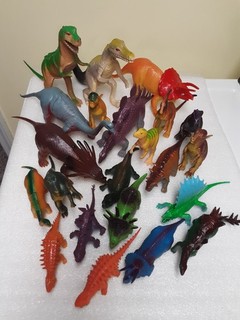 HUGE Lot of 22 Vintage Plastic Dinosaur Toys Mixed Brands Imperial and unbranded