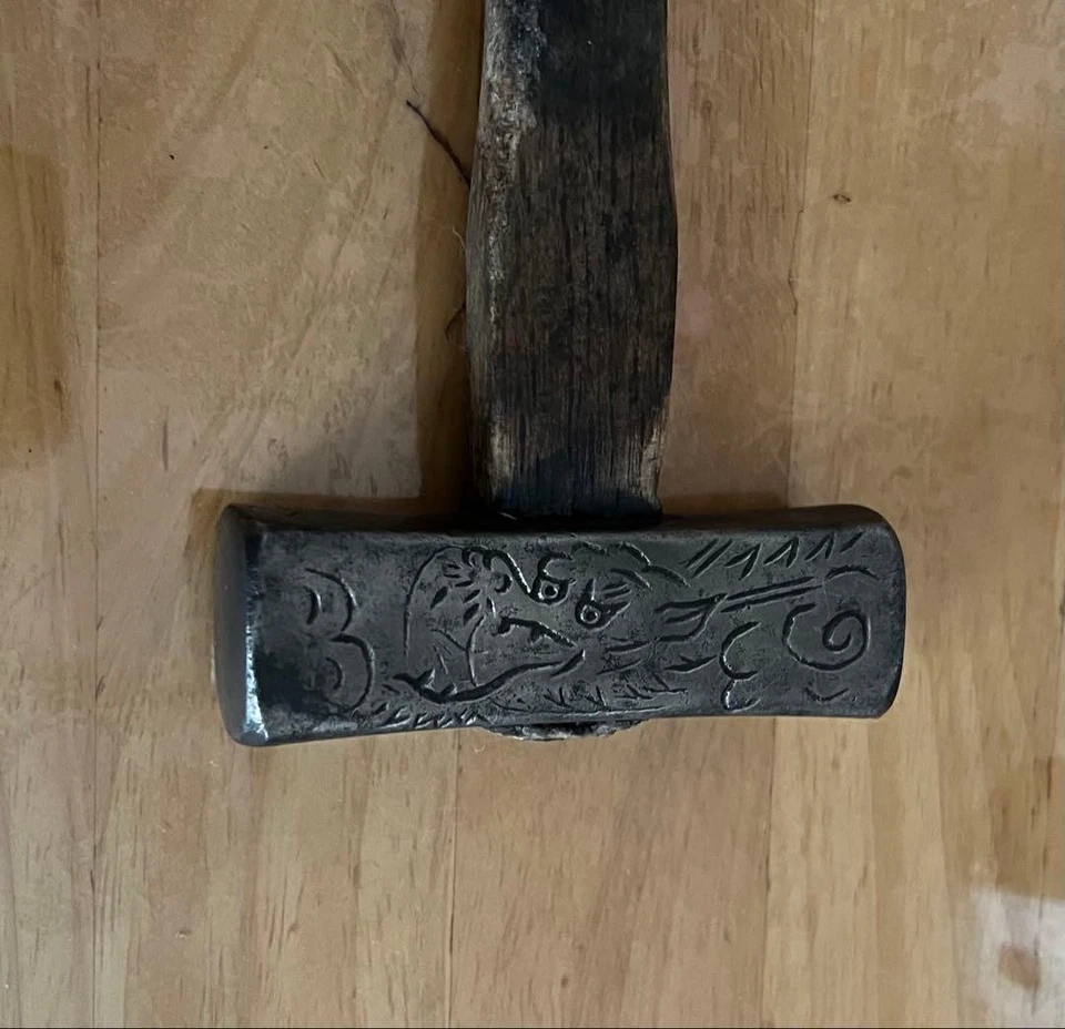 Antigua herramienta de carpintería japonesa martillo tigre dragón escultura antigua 12,6 pulgadas Foto 2 de 4