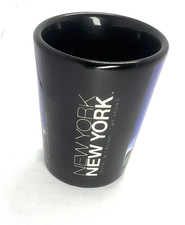 SKYLINE LIBERTY BLACK NEW YORK USA SHOT GLASS OF NEW YORK.