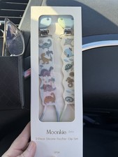 Moonkie Flat Silicone Pacifier Clips 2-Pack - One-Piece Strap Holders