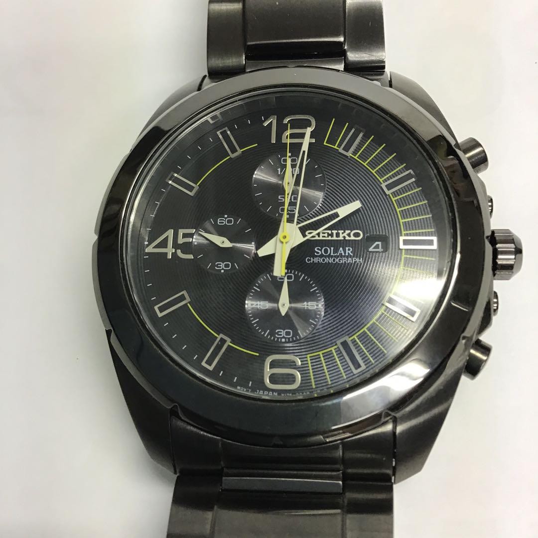 Seiko Solar-Powered Chronograph Watch with Date Display