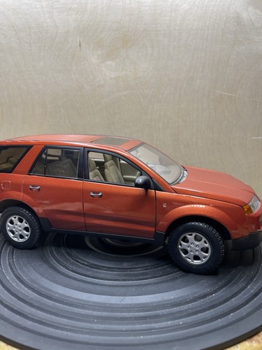 GATE 2001 Diecast Orange Saturn Vue (!!!) 1/18th Model - Picture 2 of 16
