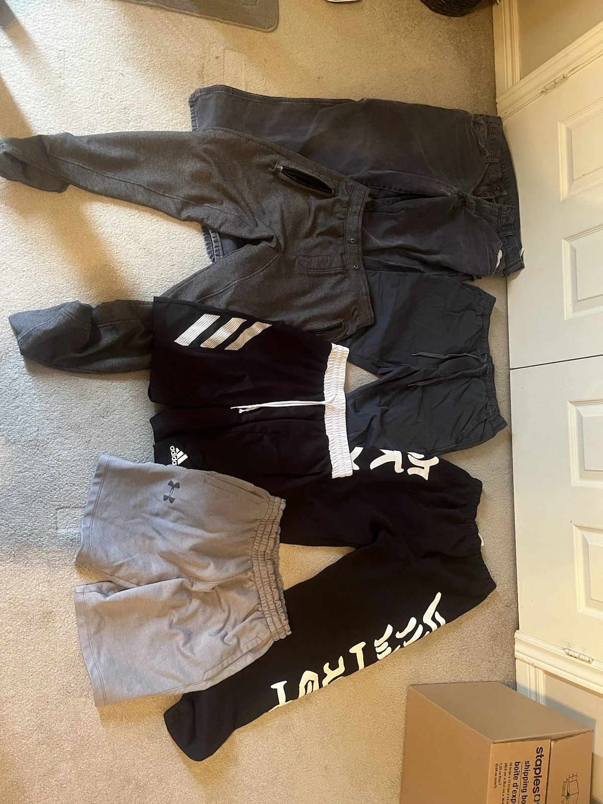 Picture 1 of 2