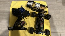 Rullo Team Associated Rc18t con corpo e telecomando.