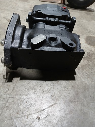 Caterpillar 7E-7739 12cfm Tru-flo 501 Compressor - Picture 9 of 20