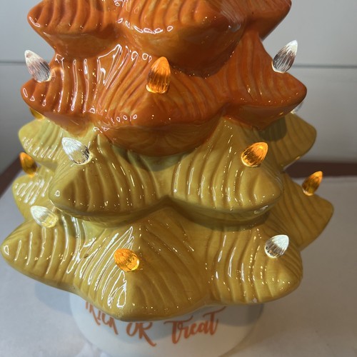 CERAMIC LIGHT UP CANDY CORN TREE-HALLOWEEN/FALL DECOR RETRO ~FLAWS~ - Picture 2 of 17