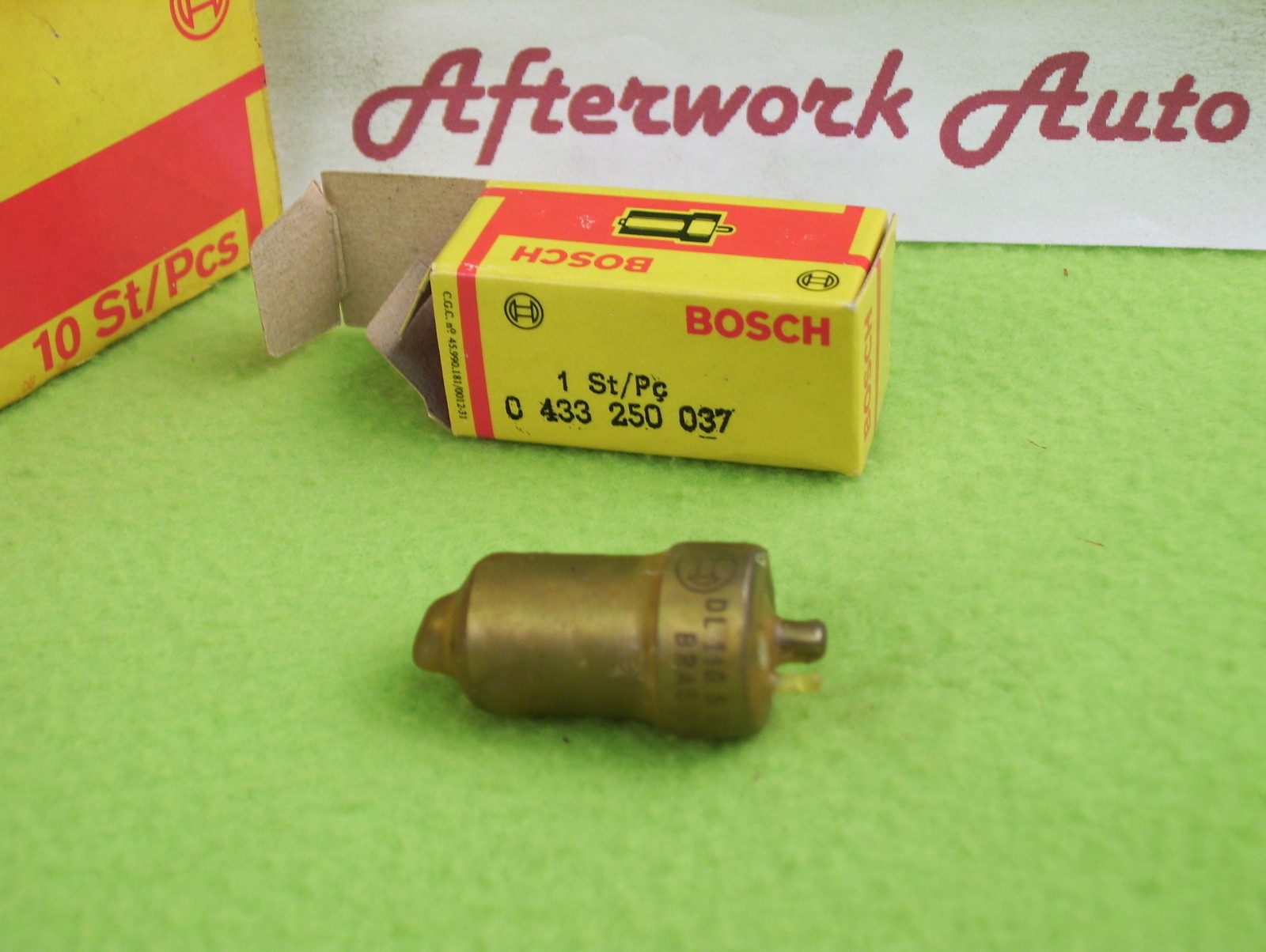 Bosch 0433250037 Injector Nozzle for Vintage Massey-Ferguson 
