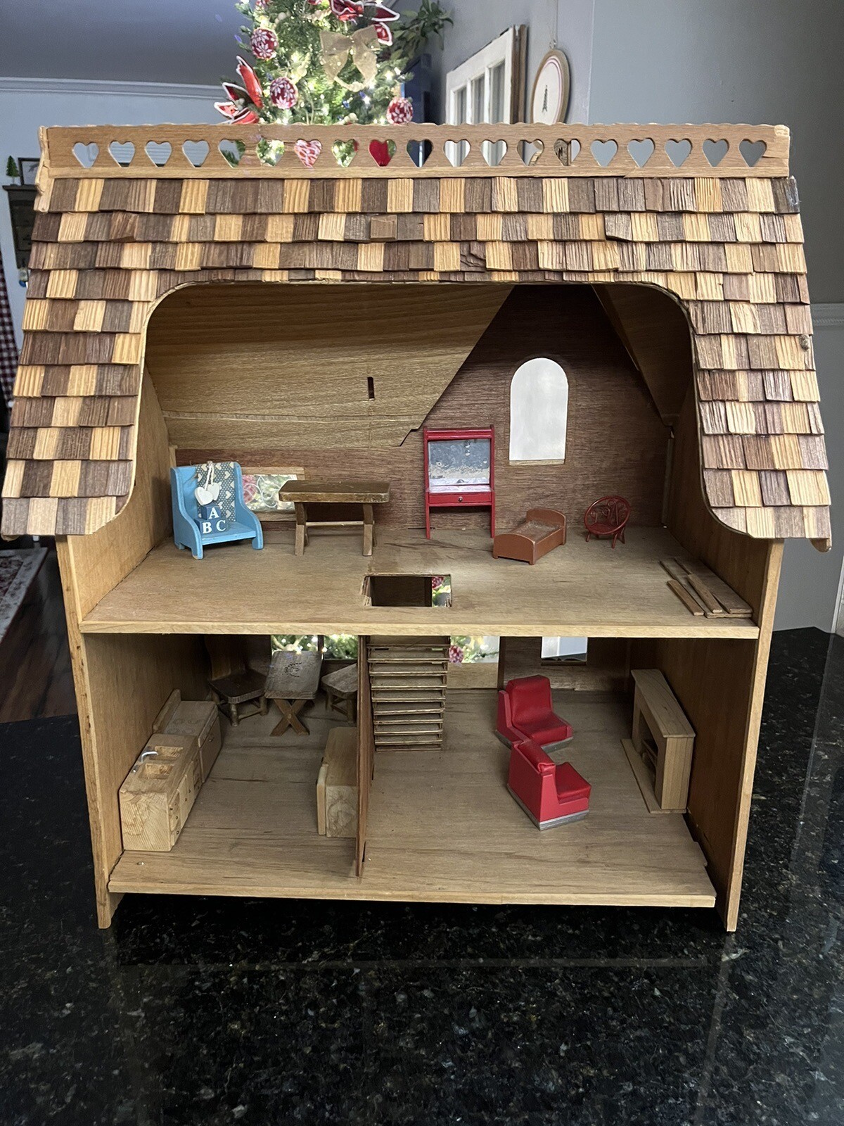 Vintage DuraCraft Brookfield Dollhouse 14 Pieces Furniture Teddy Bear