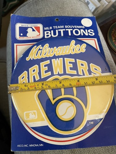 VTG 1980s Milwaukee Brewers 6” Pin Button MLB Baseball NOS 1982 Robin Yount - Picture 2 of 3