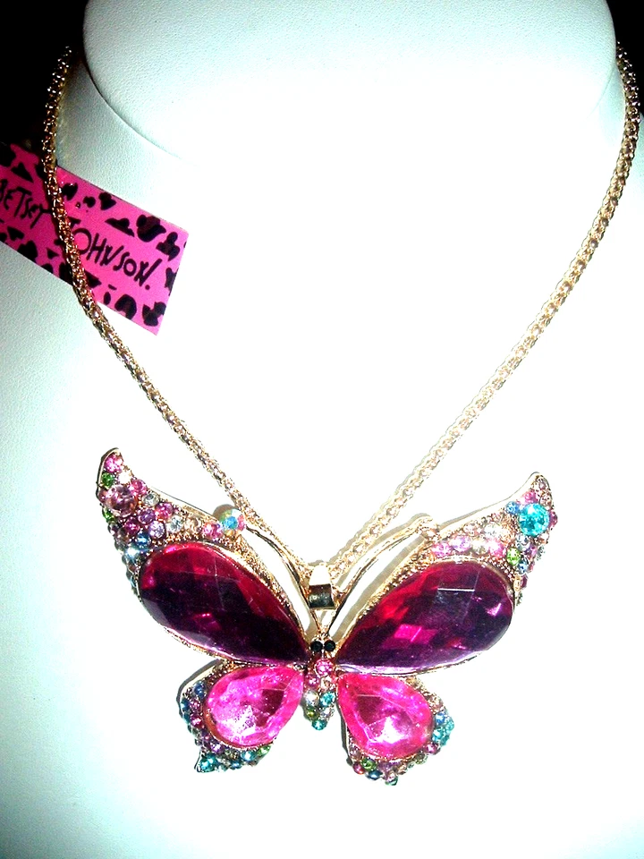 COLLAR Betsey Johnson PINK FUSHIA MULTICOLOR MARIPOSA CRISTAL Pavimentado Dorado Foto 2 de 4