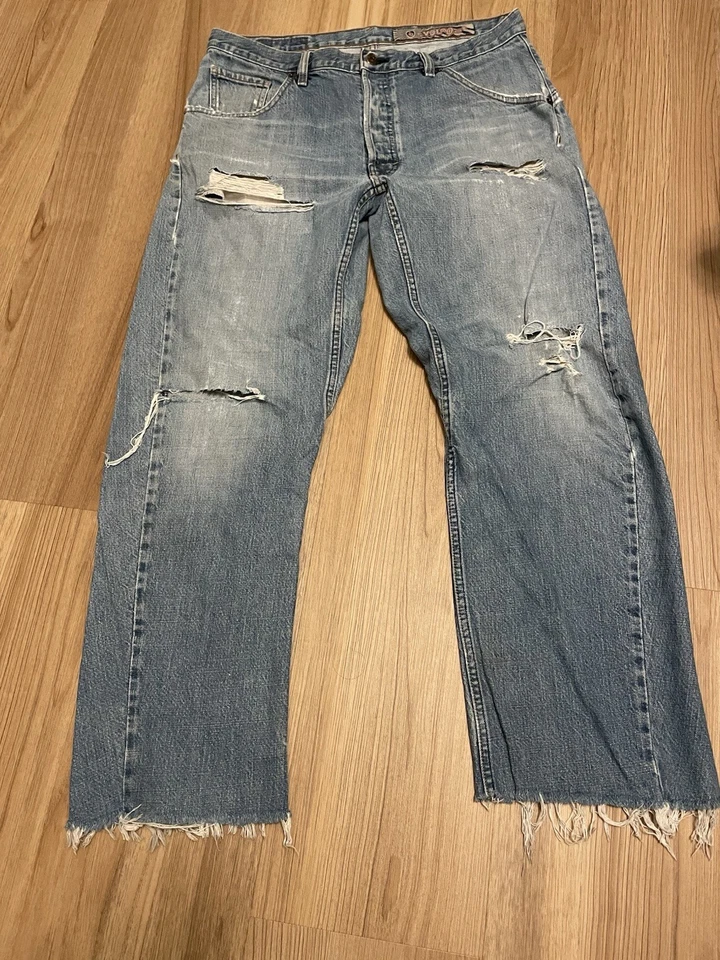 Volcom Men's Distressed Straight Leg Jeans Blue, Size 33x32 Button Up Front - Image 2 of 4