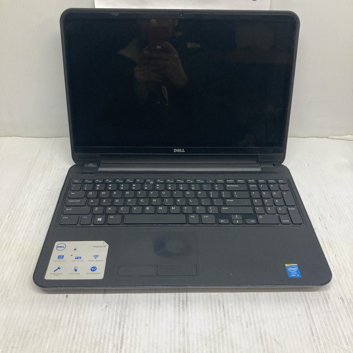 Dell Inspiron 3537 / Intel Core i3-4010U 1.70GHz no RAM/HDD Boot