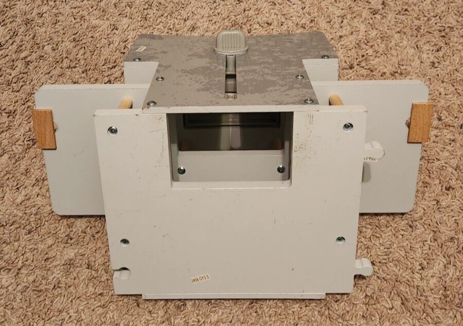 Cars 3 - Disney Pixar -  Florida Int. Speedway - Dinoco Elevator - USED - Image 4 of 4