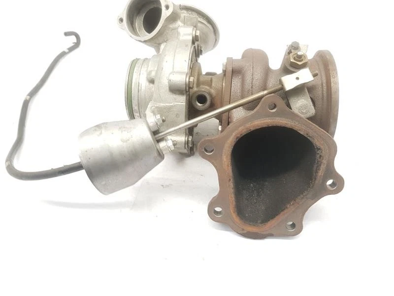 Volvo V40 2017 turbocompresor turbo 2,0 diésel D4204T14-A 31459962 Foto 2 de 4