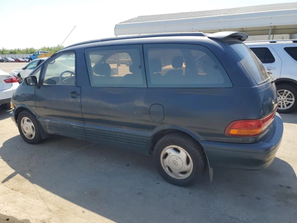 Toyota Previa 1991 1992 1993 1994 1995 1996 1997 montaje antena Foto 4 de 4