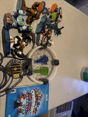 Skylanders Trap Team Game+portal 2 Traps and 10 Skylanders Figures See Pics