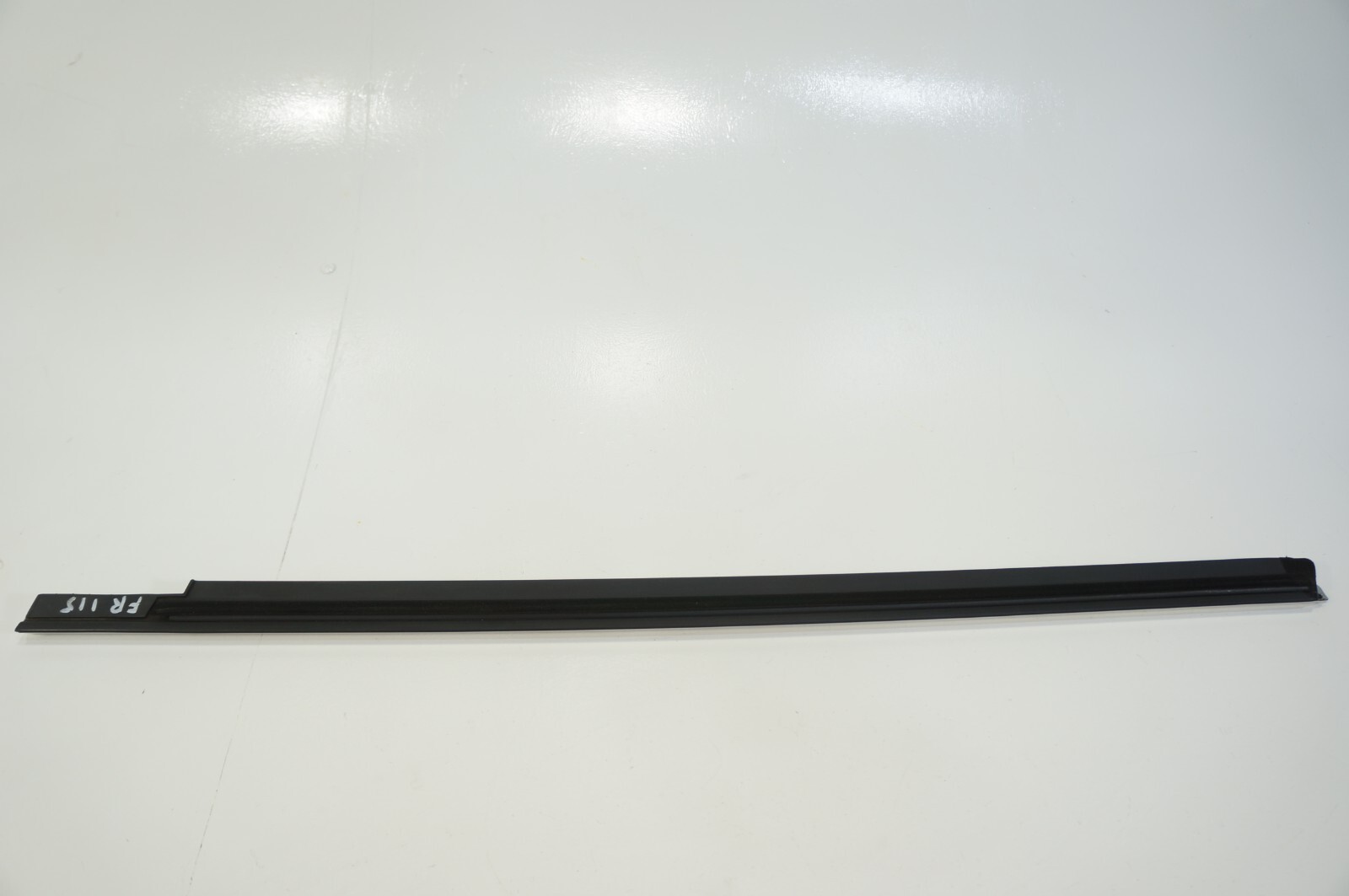 2014-2019 Maserati Ghibli front passenger right side door exterior trim chrome