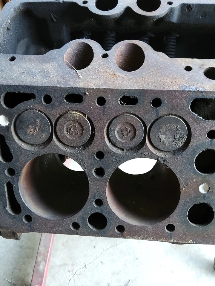 ⭐⭐⭐1949,1950,1951,1952 1953 Ford Mercury 239 V-8 Engine Block read item details  - Image 2 of 4