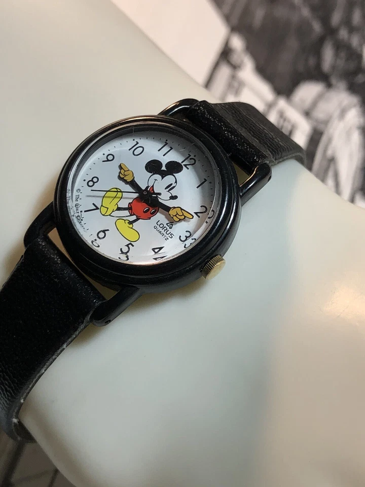 Reloj Pulsera de Cuarzo Vintage Damas Mickey Mouse Lorus By Seiko Disney Estuche de Plástico Foto 3 de 4