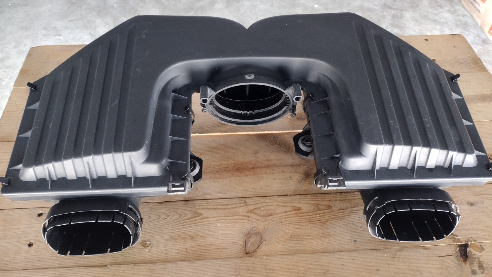 BMW AIR INTAKE MUFFLER CLEANER FILTER HOUSING BOX TOP BOTTOM E70 X5 4