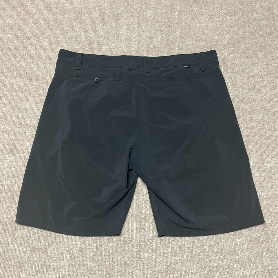 Oakley Shorts Mens 36 Black Golf Performance Stretch Flat Front Hybrid