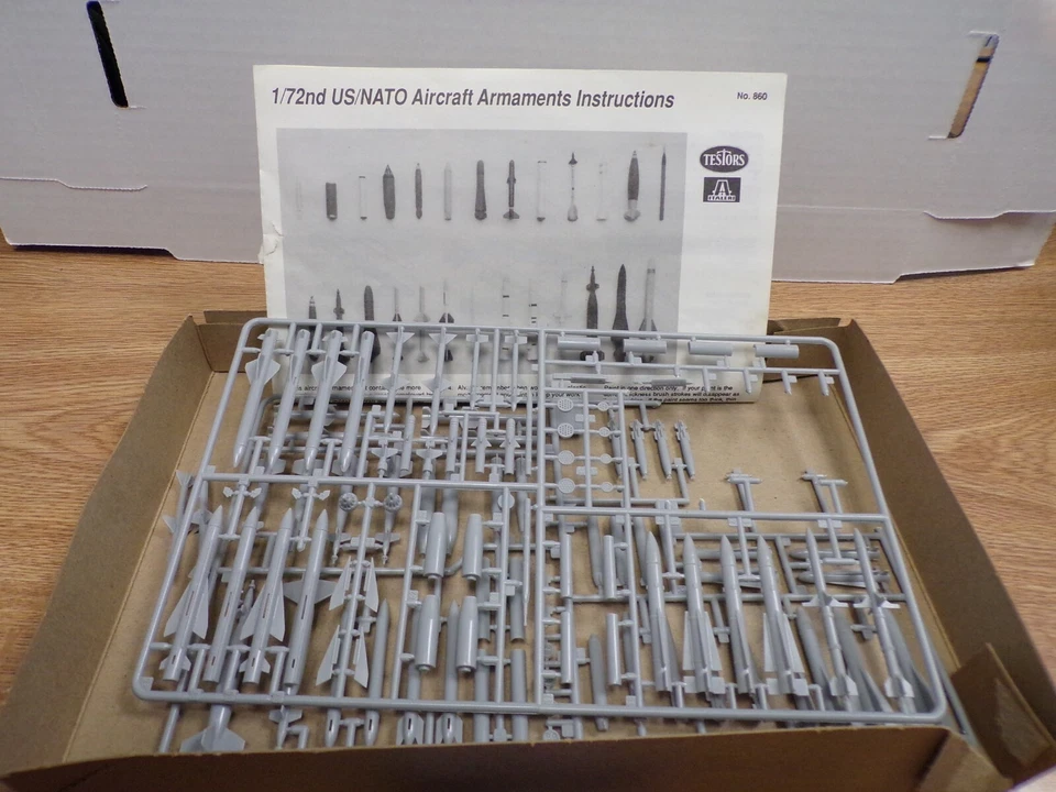 US/NATO Aircraft Armament 1/72 Scale Testors Italeri Model Kit 021821DBT2 - Image 2 of 3