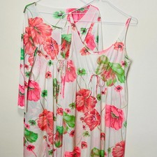 2 Piece Vintage 60s Pink Poppies Lorraine Nightgown and Robe Lounge Set