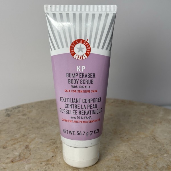 - Exfoliante corporal KP Bump Eraser con 10% AHA, exfoliante de piel queratosis pilaris
