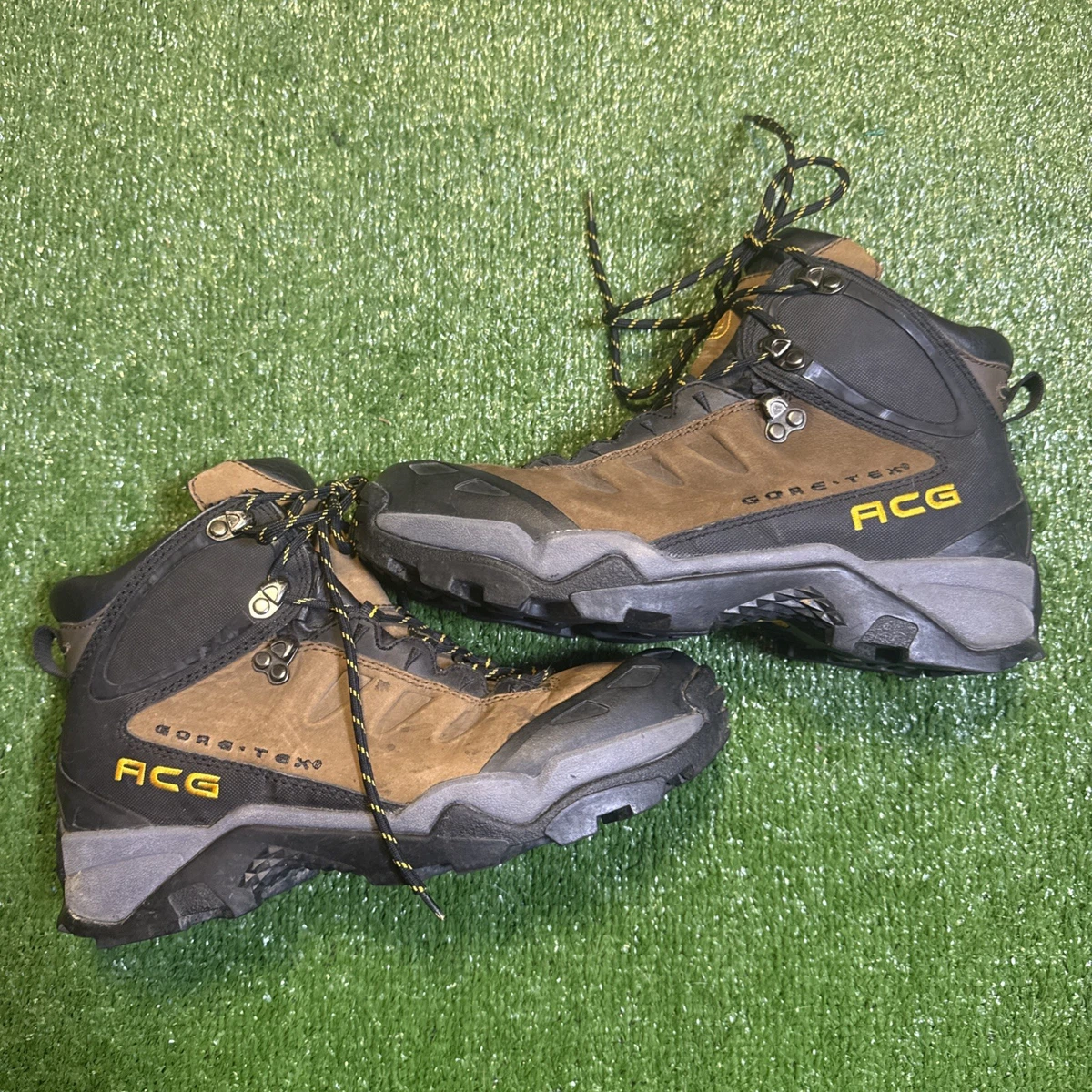 Vintage Nike,  Synthetic Outdoor / Trail Hiking Boots, Men, Size 8.5, Black. Vintage Nike Hiking Boots In Men main image 2