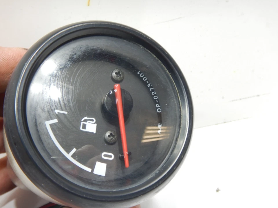 Indicador de nivel de gasolina 1999 2000 2001 Triumph Sprint ST 955i Foto 2 de 4