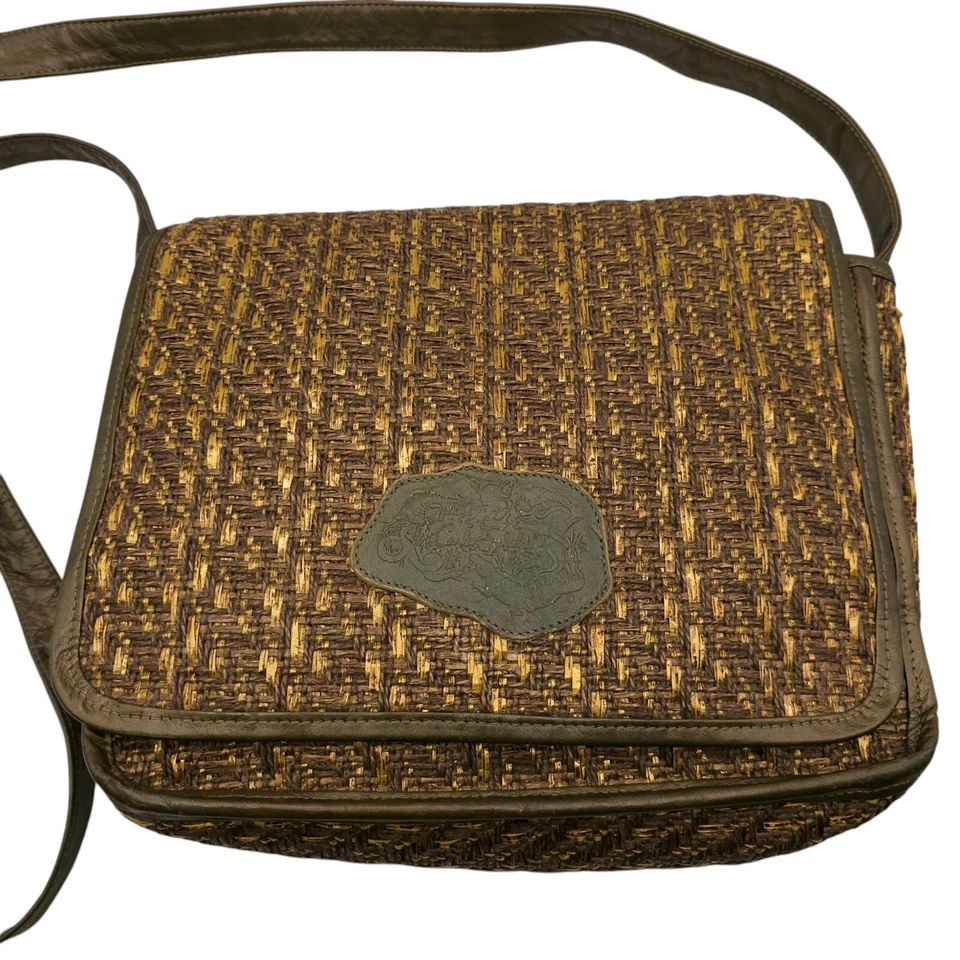 Bolso de Hombro Vintage Carlos Falchi Tejido Texturizado Marrón Dorado Foto 2 de 4