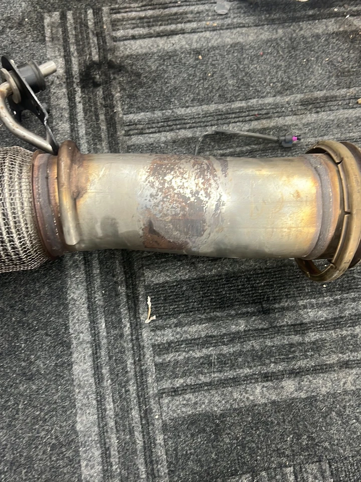 Ram 2500 2019-2024 camioneta pickup tubo descendente Foto 3 de 4