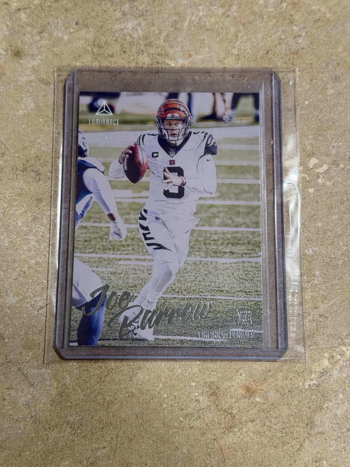 2020 Panini Chronicles - Luminance Update Rookies Joe Burrow #201 (RC)