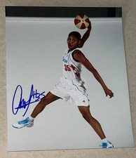 ANGEL MCCOUGHTRY SIGNED PHOTO BASKETBALL 8 X 10 AUTOGRAPHED PHOTO WNBA