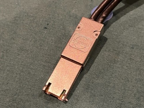 Dell YJXMR 2M External Mini SAS SFF-8088 to SFF-8644 cable for 6G Low Profile - Photo 3/6