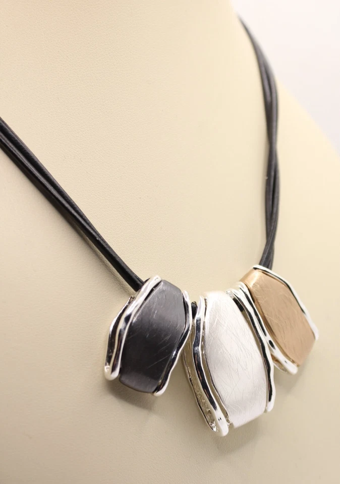 COLLANA ETNICA OTTONE ARGENTATO SATINATO RETTANGOLI GRADAZIONE RAMATO RODIATO - Immagine 2 di 4