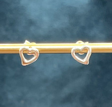 925 Sterling Silver Dainty Heart Stud Earrings