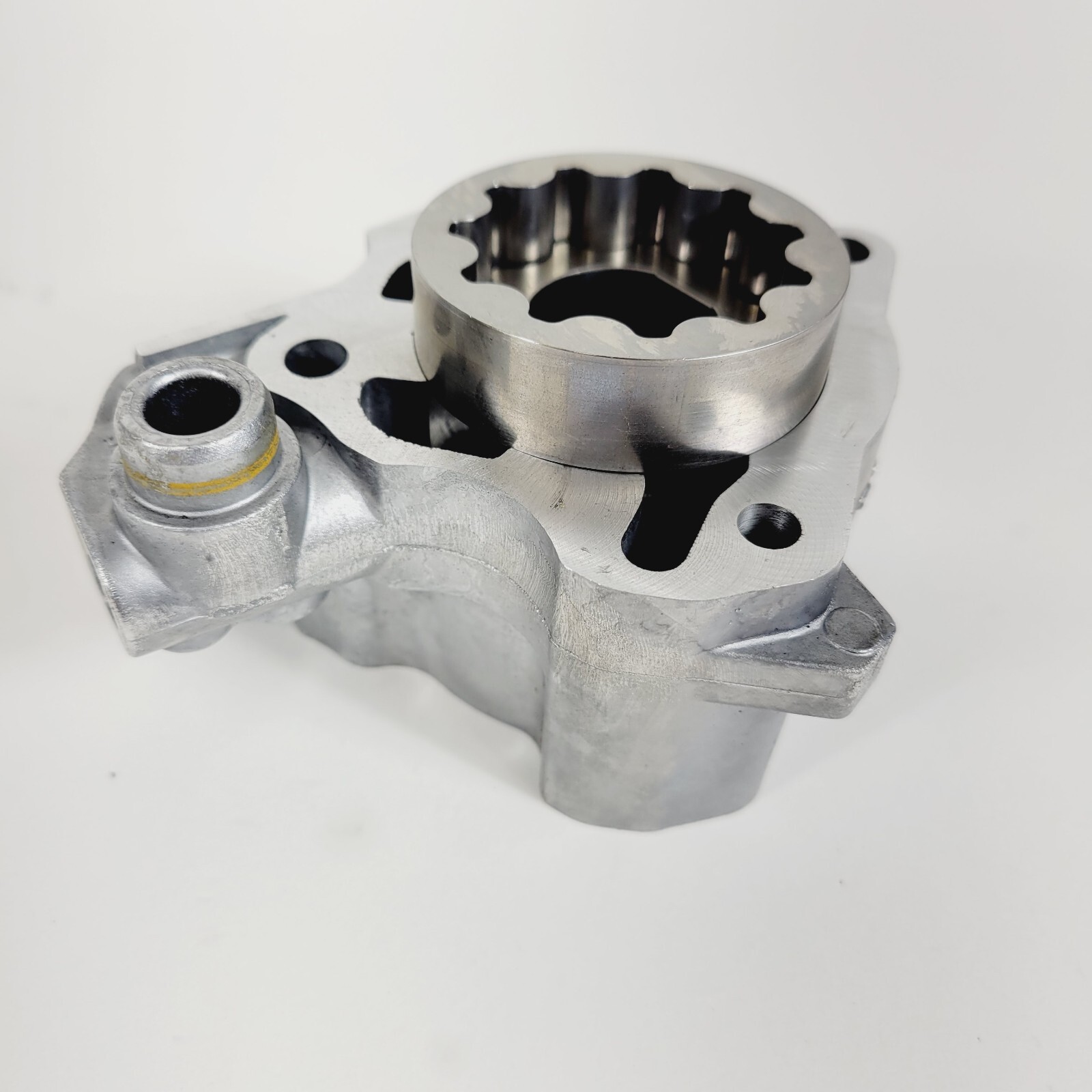 Genuine Harley Water Pump Assembly Touring Milwaukee 8 62400182 Ultra