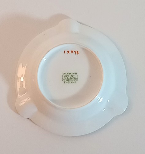 Vintage Shelley Ashtray 12846 White Beige Gold Trimmed Bone China England - Picture 3 of 6