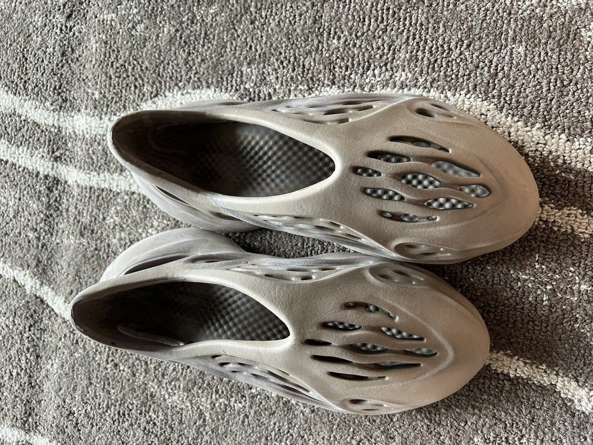 yeezy foam runner women's sizing