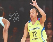 SANIYA CHONG Signed 8 x 10 Photo WNBA Basketball UCONN Huskies Dallas WINGS