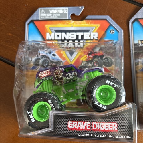 New Monster Jam Lot Grave Digger 30th Anniversary Horse Power Series 37 36 1:64 - Picture 2 of 12