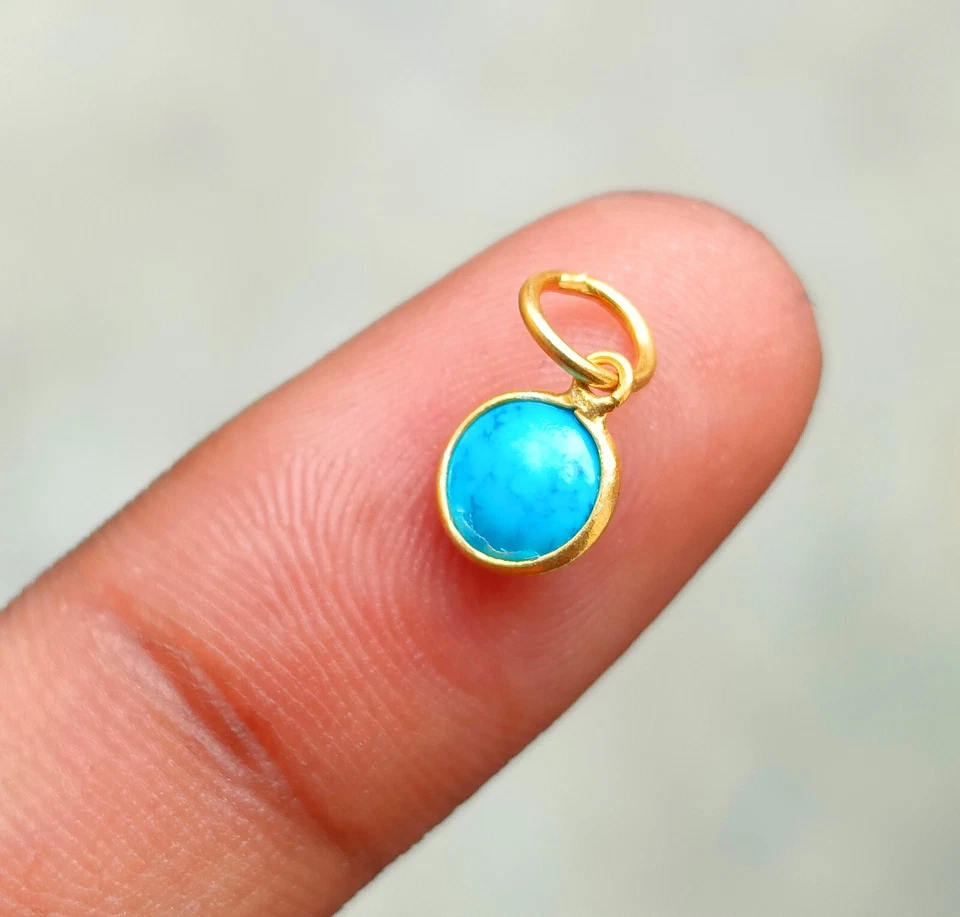 Collar colgante hecho a mano con dije de oro macizo de 18 quilates de piedras preciosas turquesa natural Foto 4 de 4