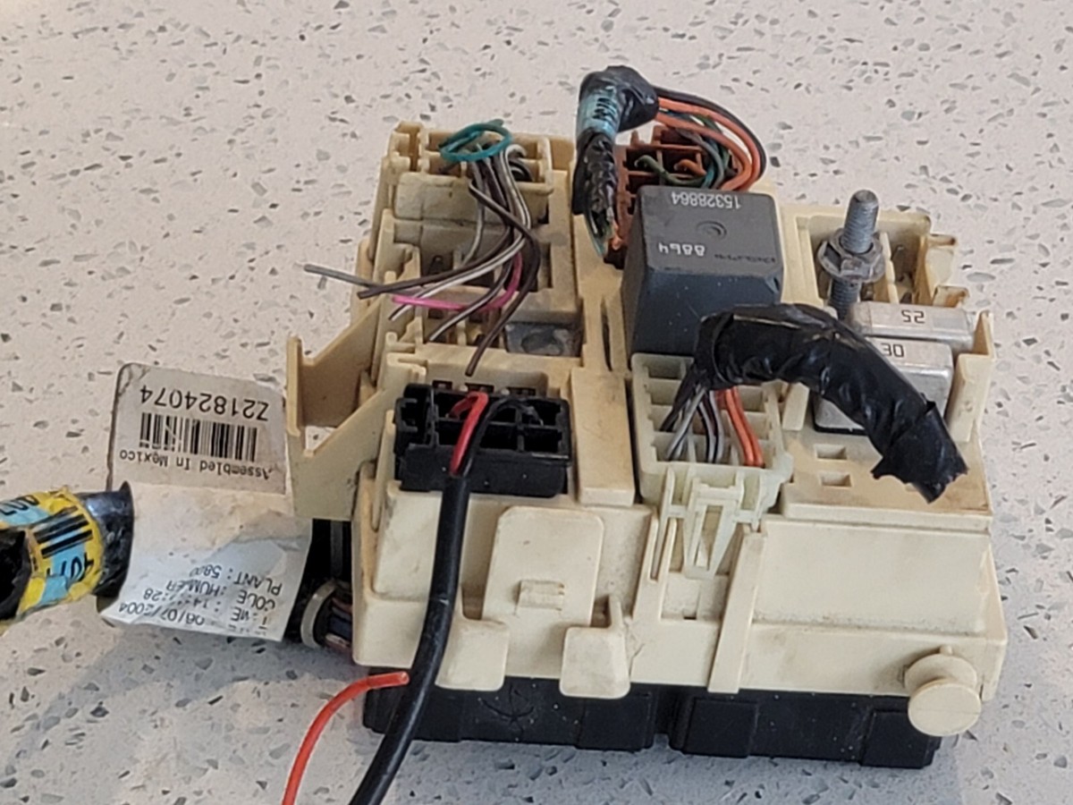 ☆OEM☆2003-2007 HUMMER H2 UNDER DASH WIRING HARNESS FUSE