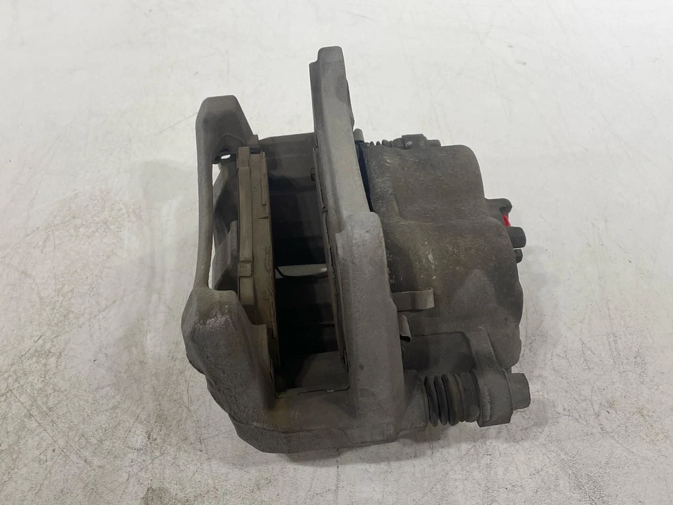 Pinza de freno de conductor delantera izquierda usada ACURA RDX 2019-2021 45019TJBA00 OEM Foto 4 de 4