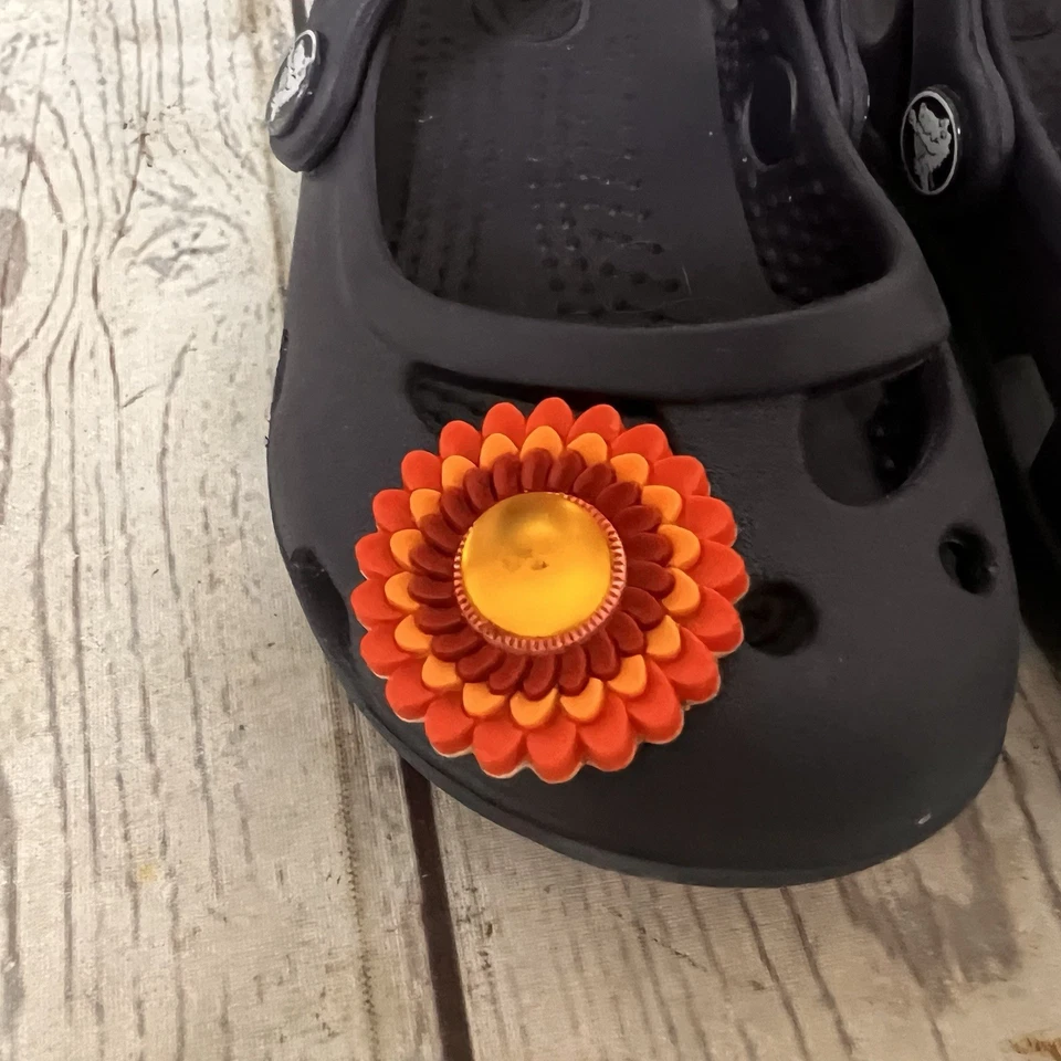 Crocs Shayna Mary Jane Bebé Niña Talla C 6 Con Dije Azul Marino Naranja Flor Foto 3 de 4