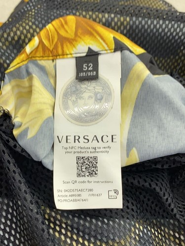 VERSACE hooded blouson Jacket black 52 Used - Picture 4 of 6