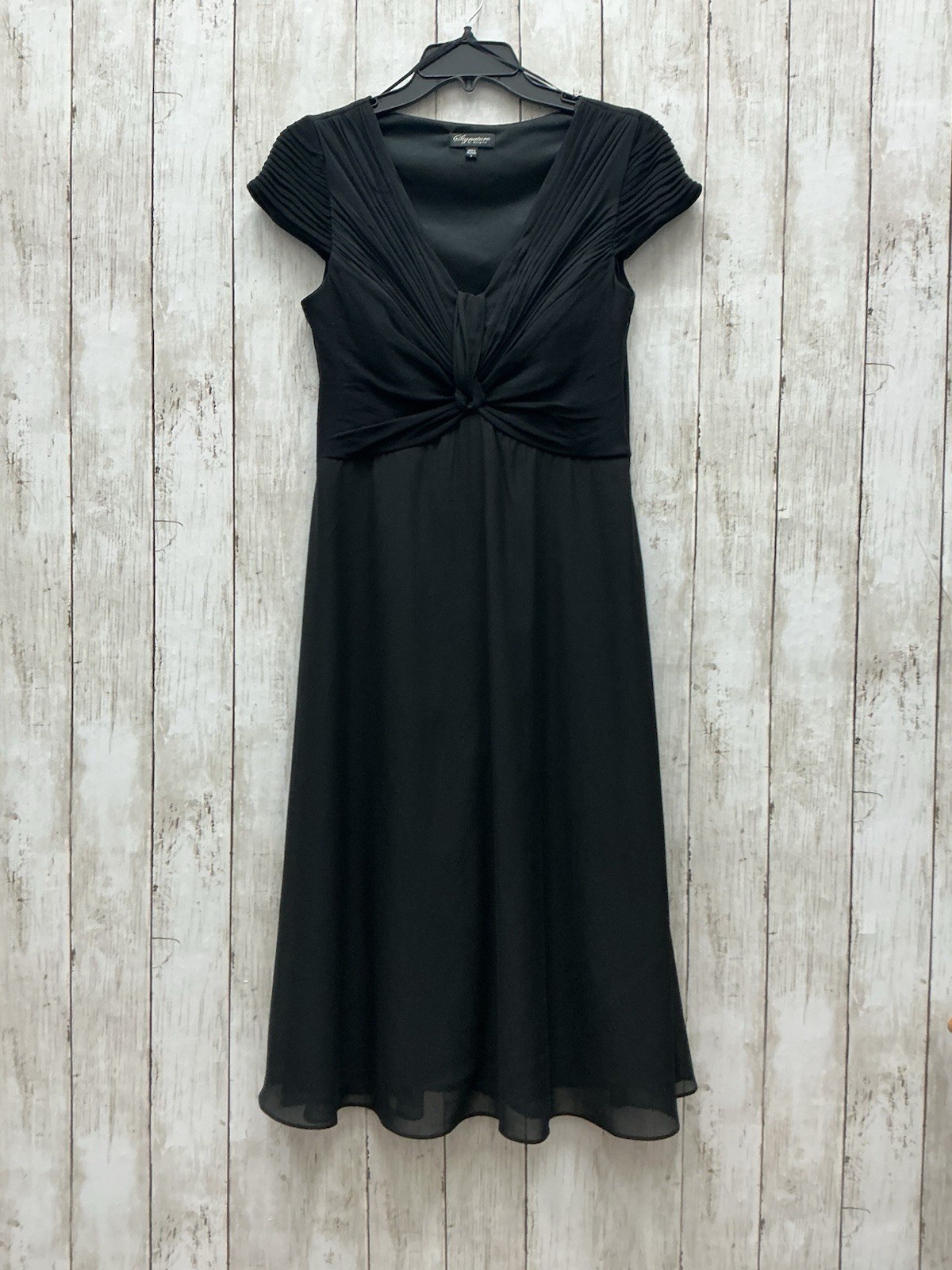 Signature By Sangria Dress Size 8 0410-106