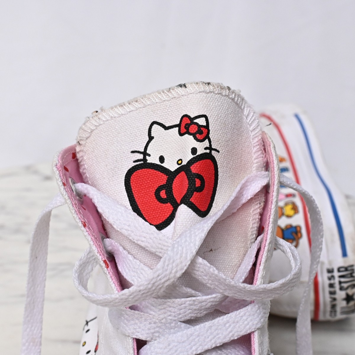 Size 8 - Hello Kitty x Converse Chuck Taylor All Star Canvas High